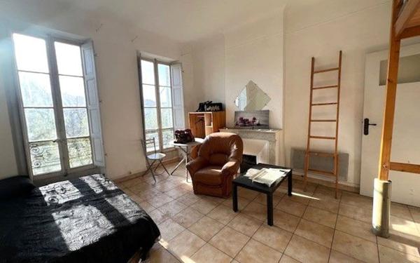 Maison à vendre    6 pièces • 145,75 m2 Marseille 4