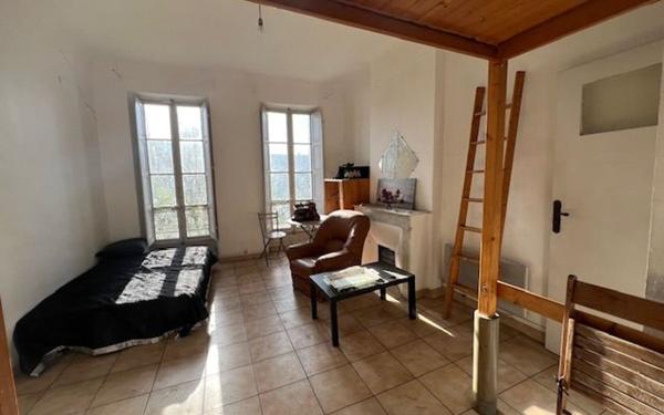 Maison à vendre    6 pièces • 145,75 m2 Marseille 4