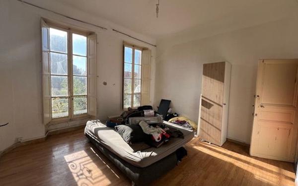 Maison à vendre    6 pièces • 145,75 m2 Marseille 4