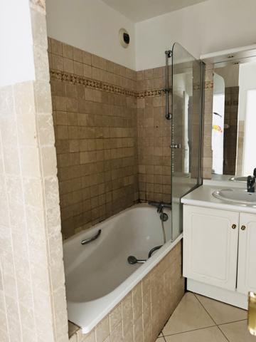 Marseille (13006) APPARTEMENT DE TYPE 2