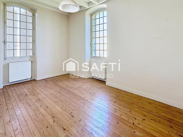 Demeure en pierre avec vue Dordogne