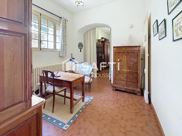 Demeure en pierre avec vue Dordogne