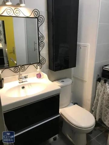 Appartement à louer 2 pièces 49.29m² Lyon (69008)