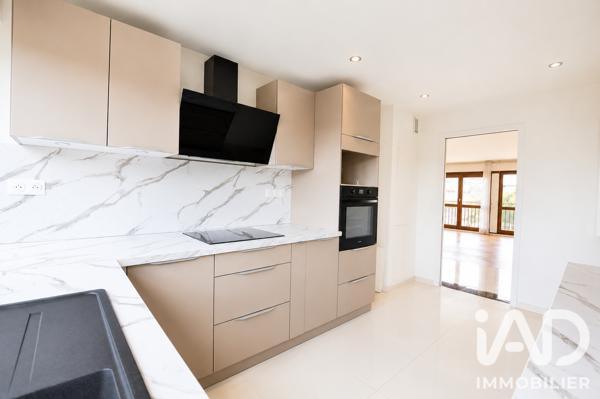 Appartement à vendre 6 pièces 136,87 m² Noisy-le-Roi