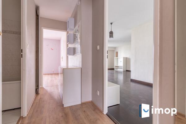 Appartement avec terrasse et parking
