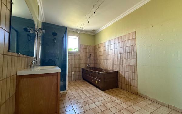 Maison à vendre    3 pièces •  Saint-Étienne-de-Fontbellon