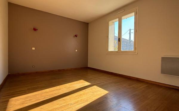 Maison à vendre    3 pièces •  Saint-Étienne-de-Fontbellon