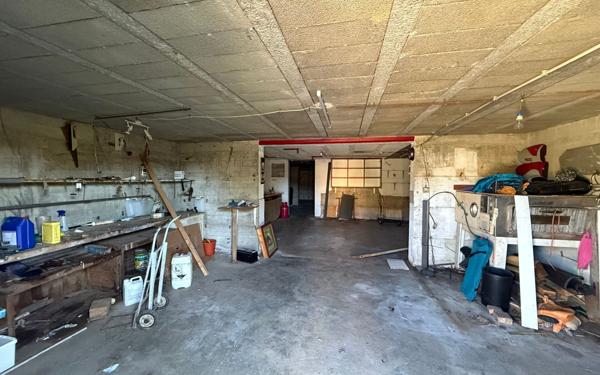 Maison à vendre    3 pièces •  Saint-Étienne-de-Fontbellon