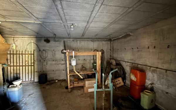 Maison à vendre    3 pièces •  Saint-Étienne-de-Fontbellon