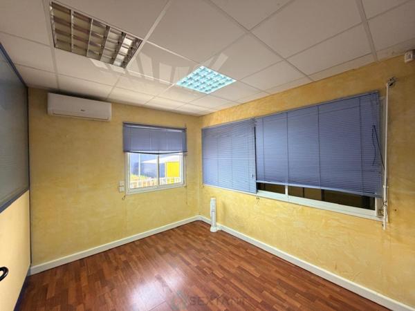 Local commercial / professionnel à Baillif