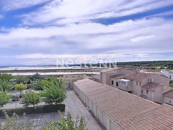 Bel appartement 2 pièces de 35.29 m² avec place de parking en option, local à vélo & vue exceptionnelle sur les Salins & l'Île Saint-Martin à Gruissan