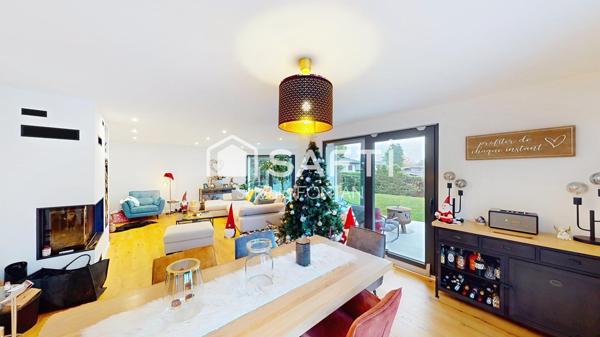 SPLENDIDE MAISON CONTEMPORAINE A DEUX PAS DE LA FRONTIERE SUISSE