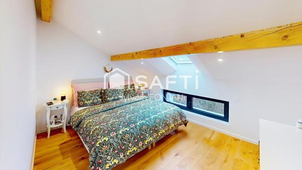 SPLENDIDE MAISON CONTEMPORAINE A DEUX PAS DE LA FRONTIERE SUISSE