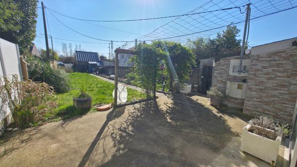 Maison 2 chambres avec vie de plain-pied, jardin, entièrement rénovée à Montoir de Bretagne.