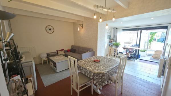 Maison 2 chambres avec vie de plain-pied, jardin, entièrement rénovée à Montoir de Bretagne.