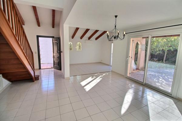 À VENDRE VILLA DE TYPE F5 DE 117 M² SUR TERRAIN DE 750 M² PISCINABLE
