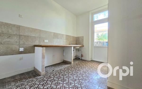 Maison à vendre    4 pièces • 109,72 m2 Saint-Martin-de-Crau