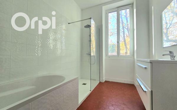 Maison à vendre    4 pièces • 109,72 m2 Saint-Martin-de-Crau