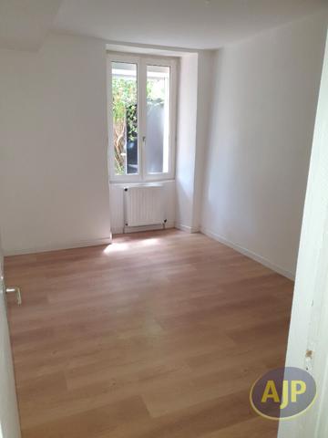 Carquefou : 915 € - AJP Immobilier Carquefou