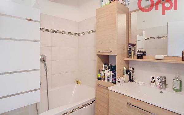 Appartement à vendre    3 pièces • 75,47 m2 Le Pontet