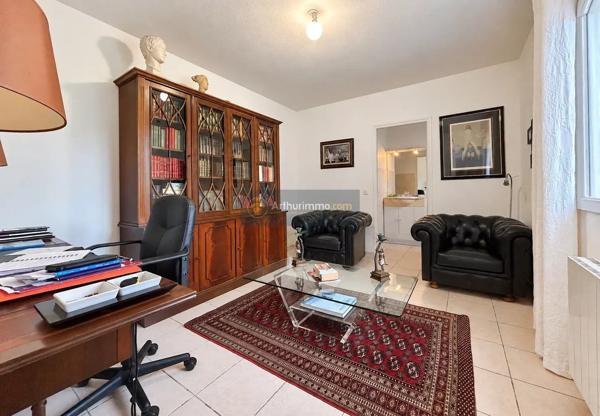 Vente                                                      Villa
                        
                     5 pièces                      122 m2                     à Sainte-Maxime