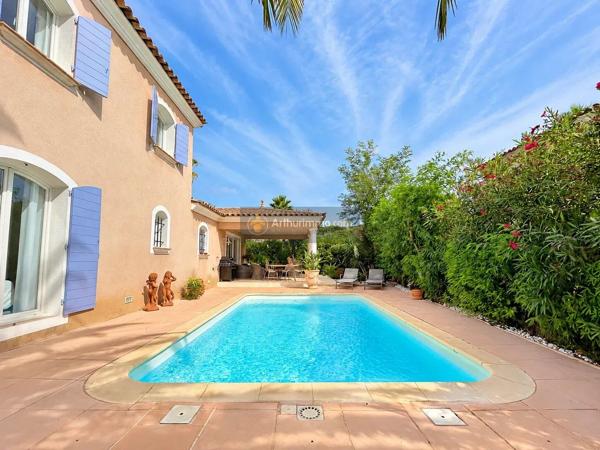 Vente                                                      Villa
                        
                     5 pièces                      122 m2                     à Sainte-Maxime