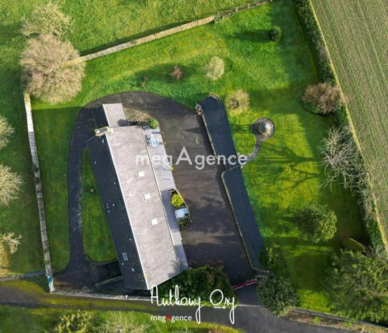 Maison à VIRE NORMANDIE, 14500 - 9 pièces 258m²