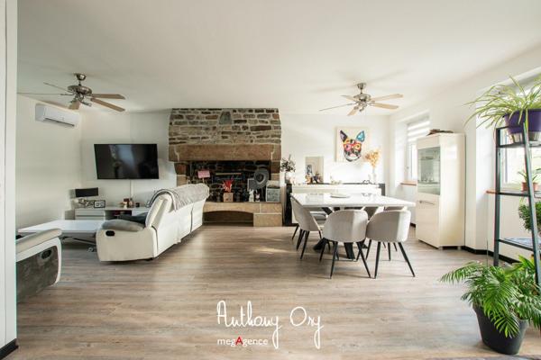 Maison à VIRE NORMANDIE, 14500 - 9 pièces 258m²