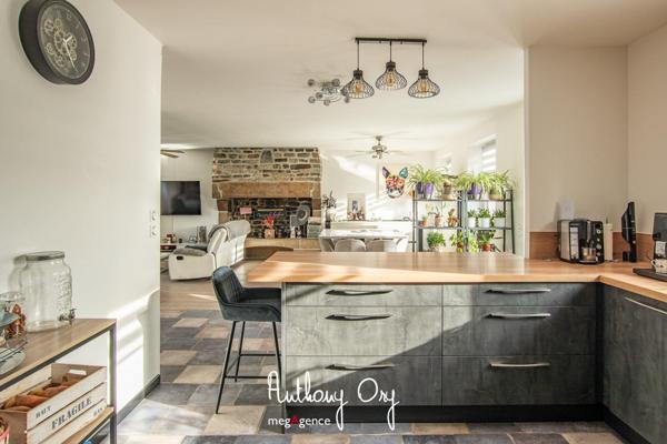 Maison à VIRE NORMANDIE, 14500 - 9 pièces 258m²