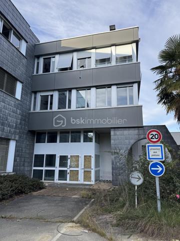 Immeuble de 1 441 m²
