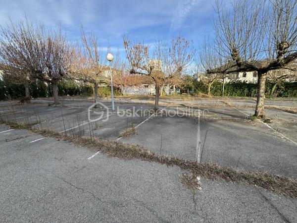 Immeuble de 1 441 m²