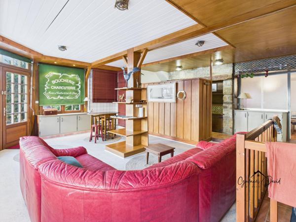 APPARTEMENT AVEC COUR EN PLEIN CŒUR DU CENTRE HISTORIQUE