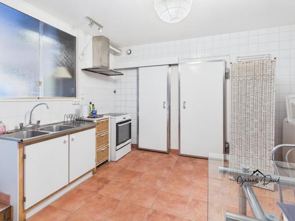 APPARTEMENT AVEC COUR EN PLEIN CŒUR DU CENTRE HISTORIQUE