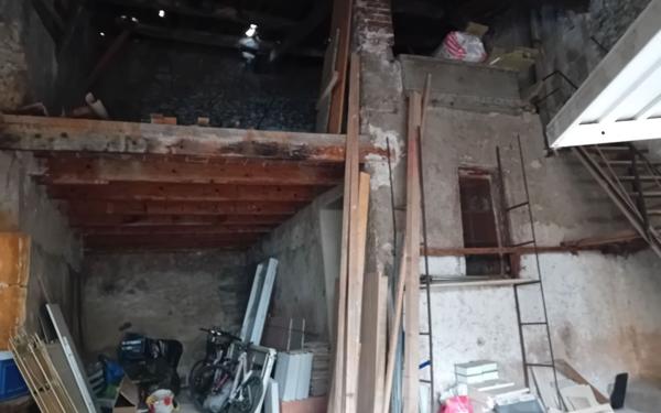 Maison à vendre    2 pièces • 75 m2 La Tour-d'Aigues