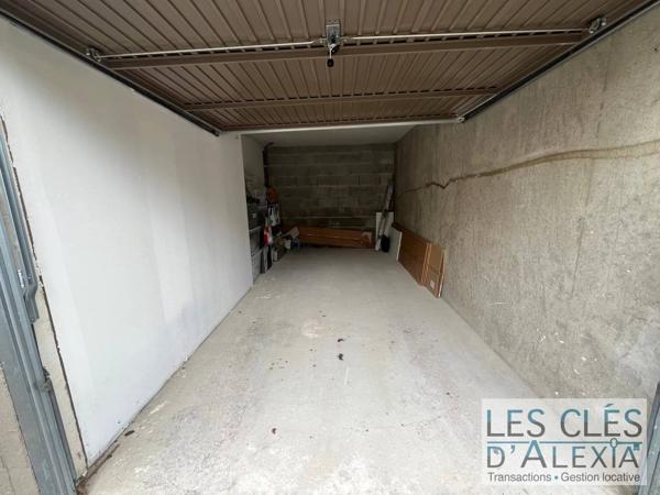 Appartement T3 Duplex récent avec loggia et garage – Feyzin