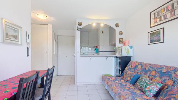 Saint-Aygulf 1 chambre cave proche plages et commerces