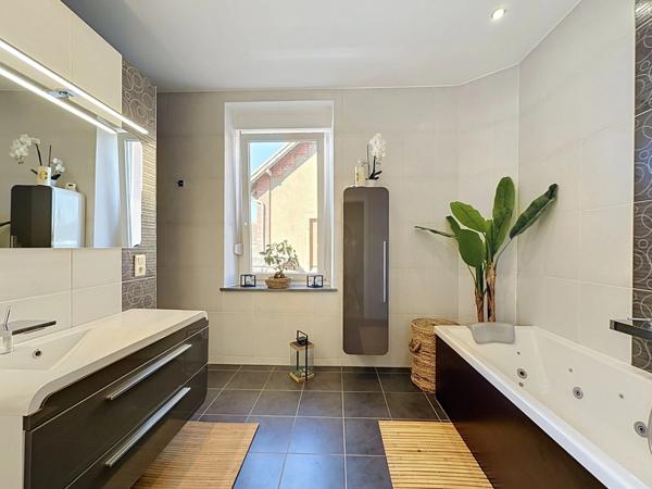 Maison à vendre 5 pièces FREYMING MERLEBACH (57) avec jardin, terrasse et garage