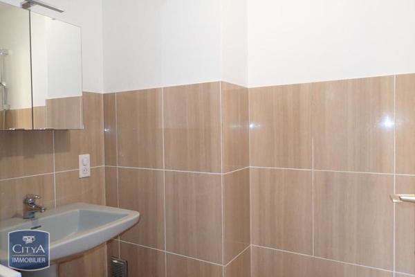 Appartement à louer 6 pièces 155.78m²