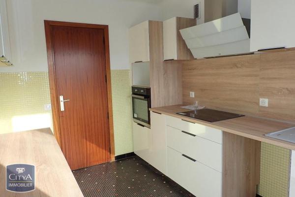 Appartement à louer 6 pièces 155.78m²