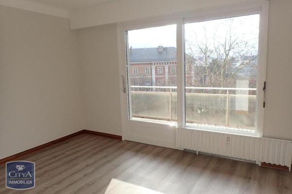 Appartement à louer 6 pièces 155.78m²