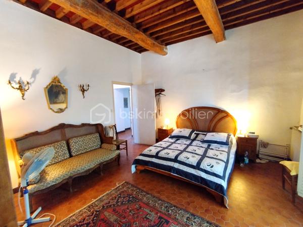 Maison ancienne de 379 m²