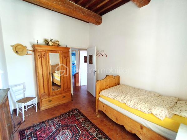 Maison ancienne de 379 m²