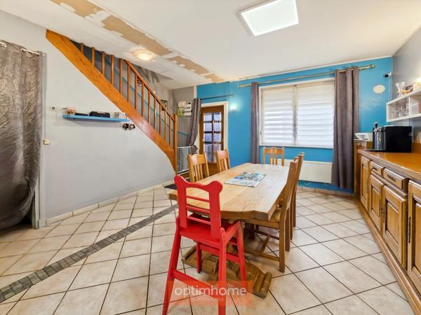 MAISON DE VILLE DE 146 M² – 4 CHAMBRES – BUREAU – COUR ET JARDIN