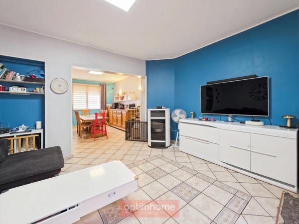 MAISON DE VILLE DE 146 M² – 4 CHAMBRES – BUREAU – COUR ET JARDIN