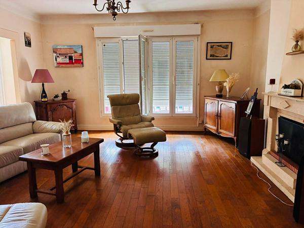 Appartement spacieux 3 chambres.146m²