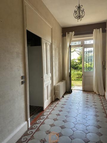 Maison 10 pièce(s) 7 chambre(s) 297.35 m²