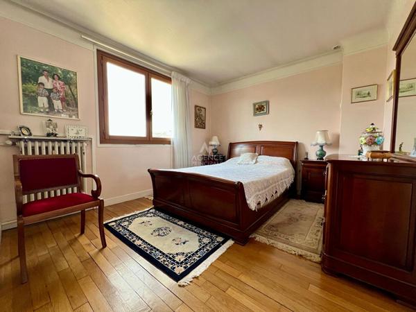 Maison Houilles 5 pièce(s) 85 m2 €550 000 ** - Référence 7168