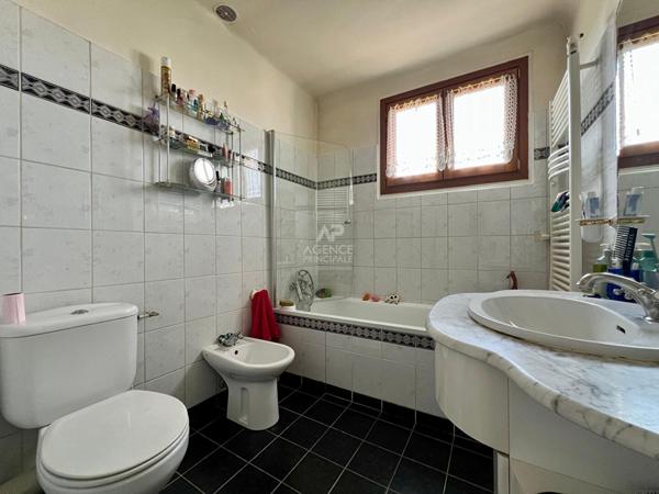 Maison Houilles 5 pièce(s) 85 m2 €550 000 ** - Référence 7168