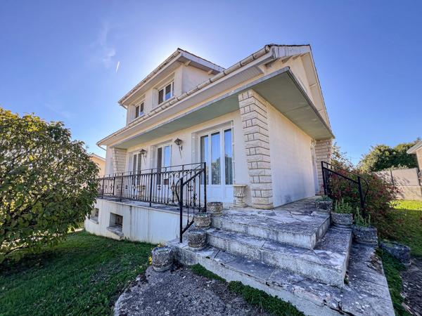Maison familiale des années 70 avec jardin arboré à 10 min de Poitiers Sud