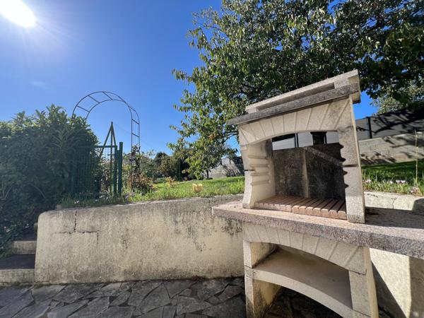 Maison familiale des années 70 avec jardin arboré à 10 min de Poitiers Sud